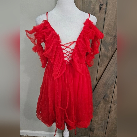 EILLY BAZAR Red Sheer Mesh Tie Front Ruffle Detail Cold Shoulder Mini Dress. XS - Picture 13 of 16